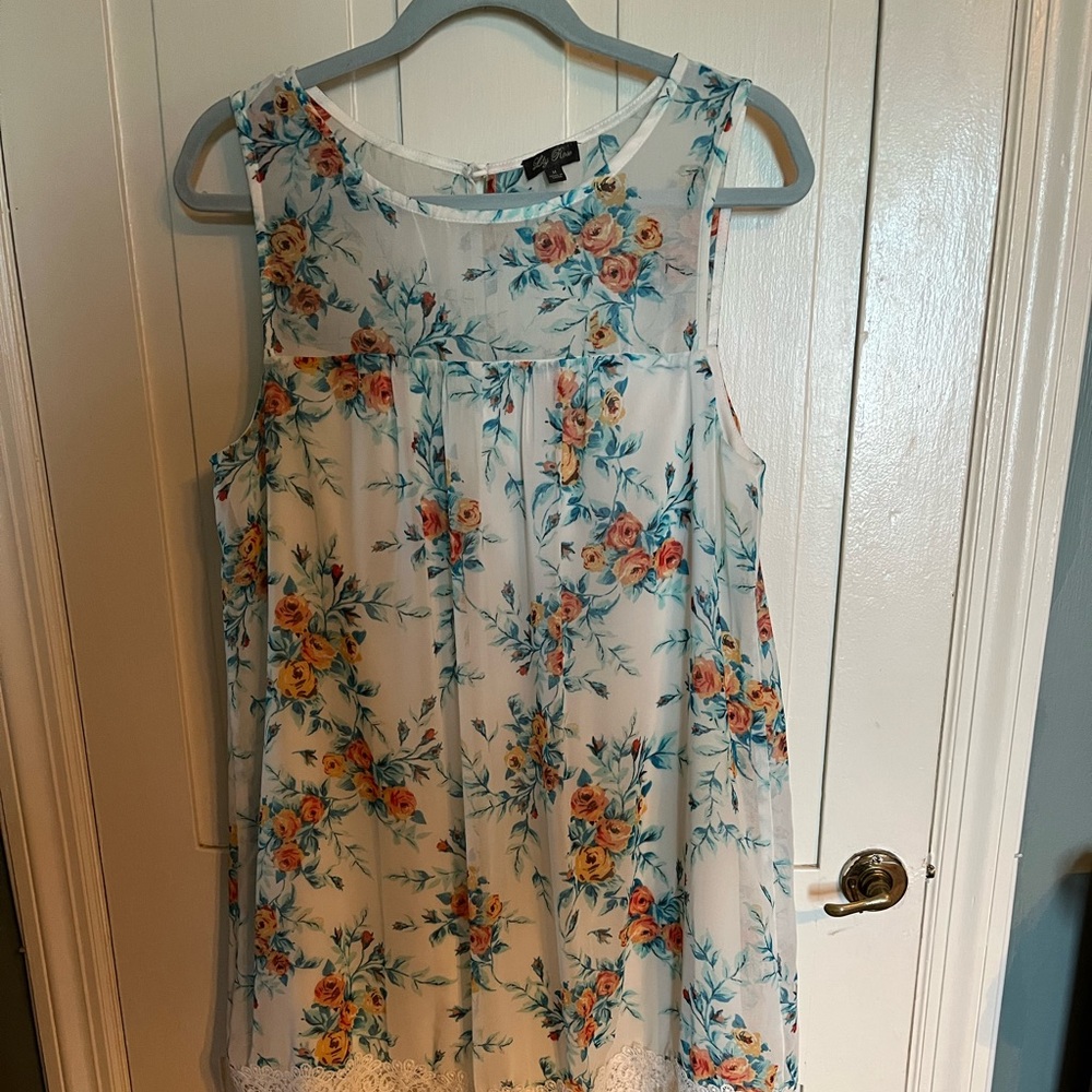 LILY ROSE summer dress, Size M, baby doll, sheer on top crocheted lace on bottom